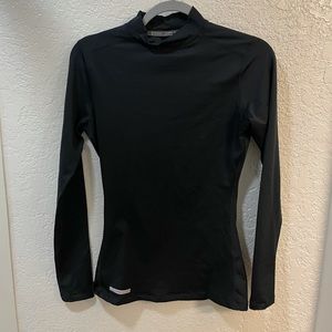 Under Armor Shirt Size Small